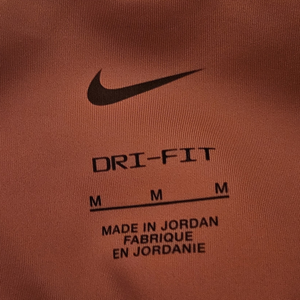 Nike Ladies Dry Fit Leggins. NWOT. Size M. Fits S/M. - Picture 8 of 8